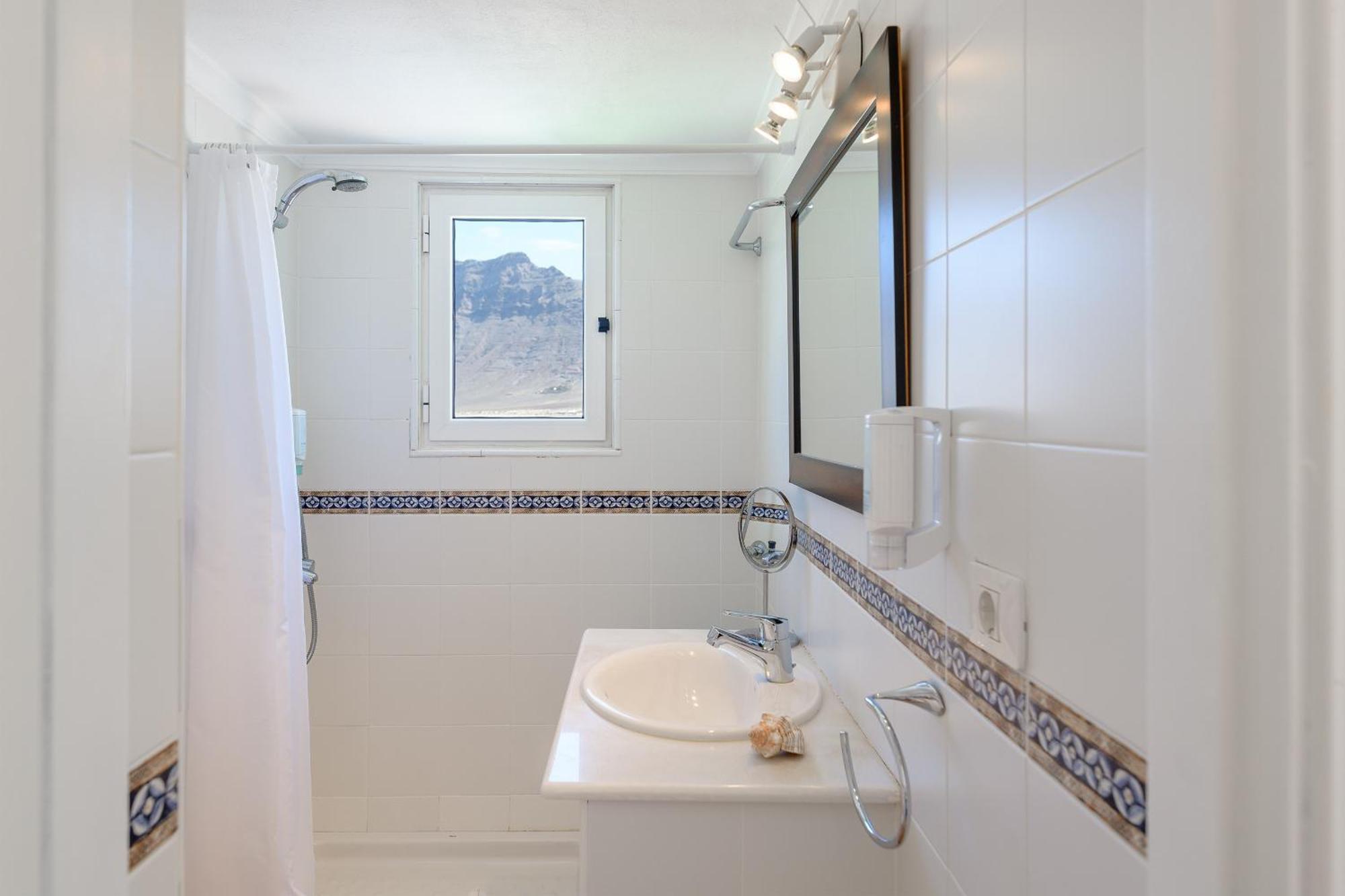 Famara Caracolillos, El Apartamento Ngoại thất bức ảnh