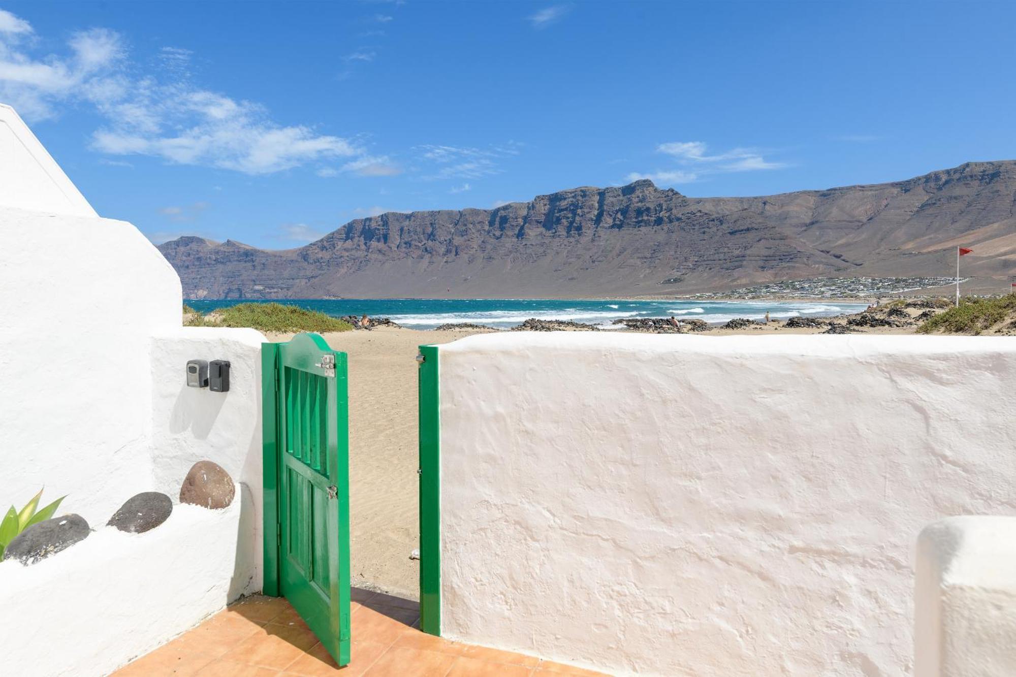 Famara Caracolillos, El Apartamento Ngoại thất bức ảnh